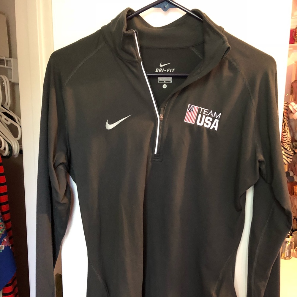 Grey Team USA Nike fitted quarter zip long sleeve.